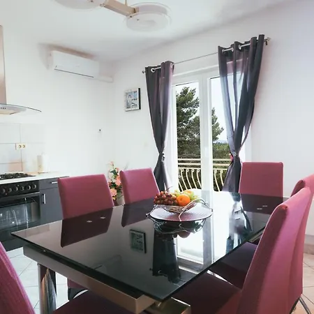 Apartment Mazarini Makarska